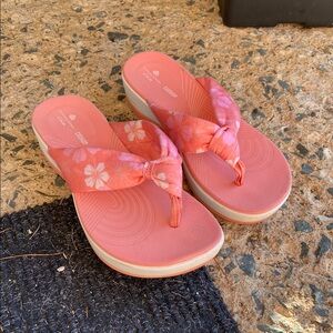 Cloudsteppers by Clarks Coral Floral Sandals